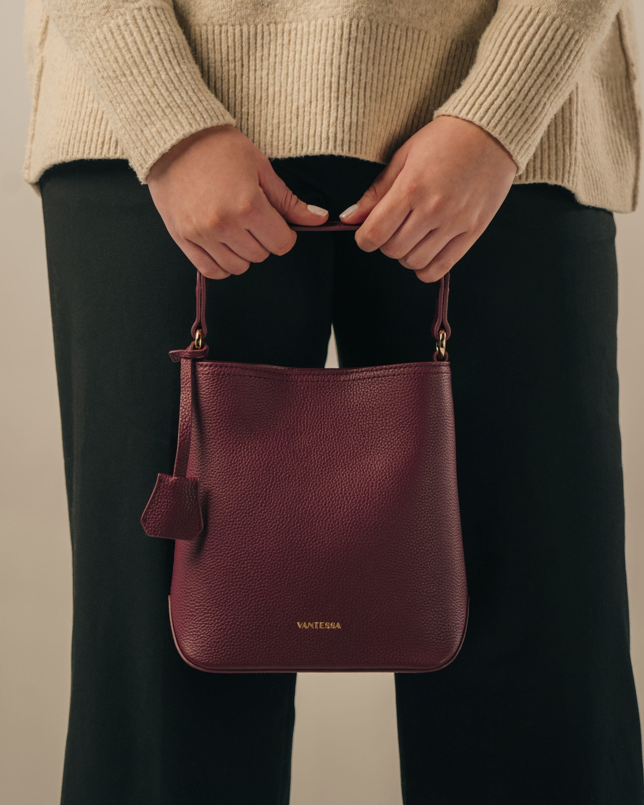 Linea Soft Bucket — Merlot image 5