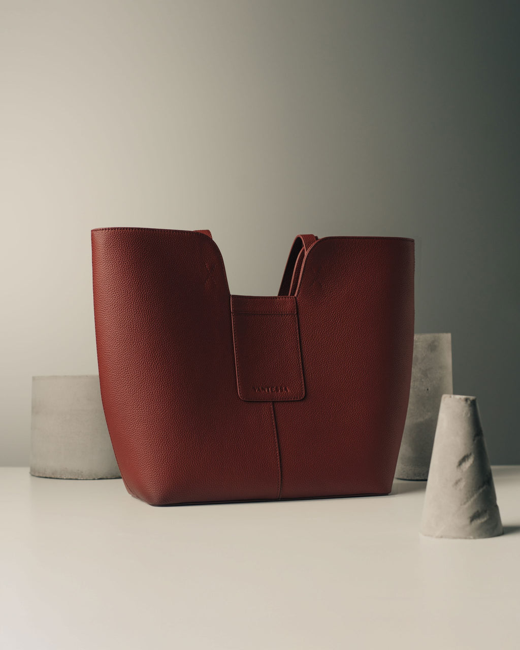 The Axis Tote - Merlot image 5