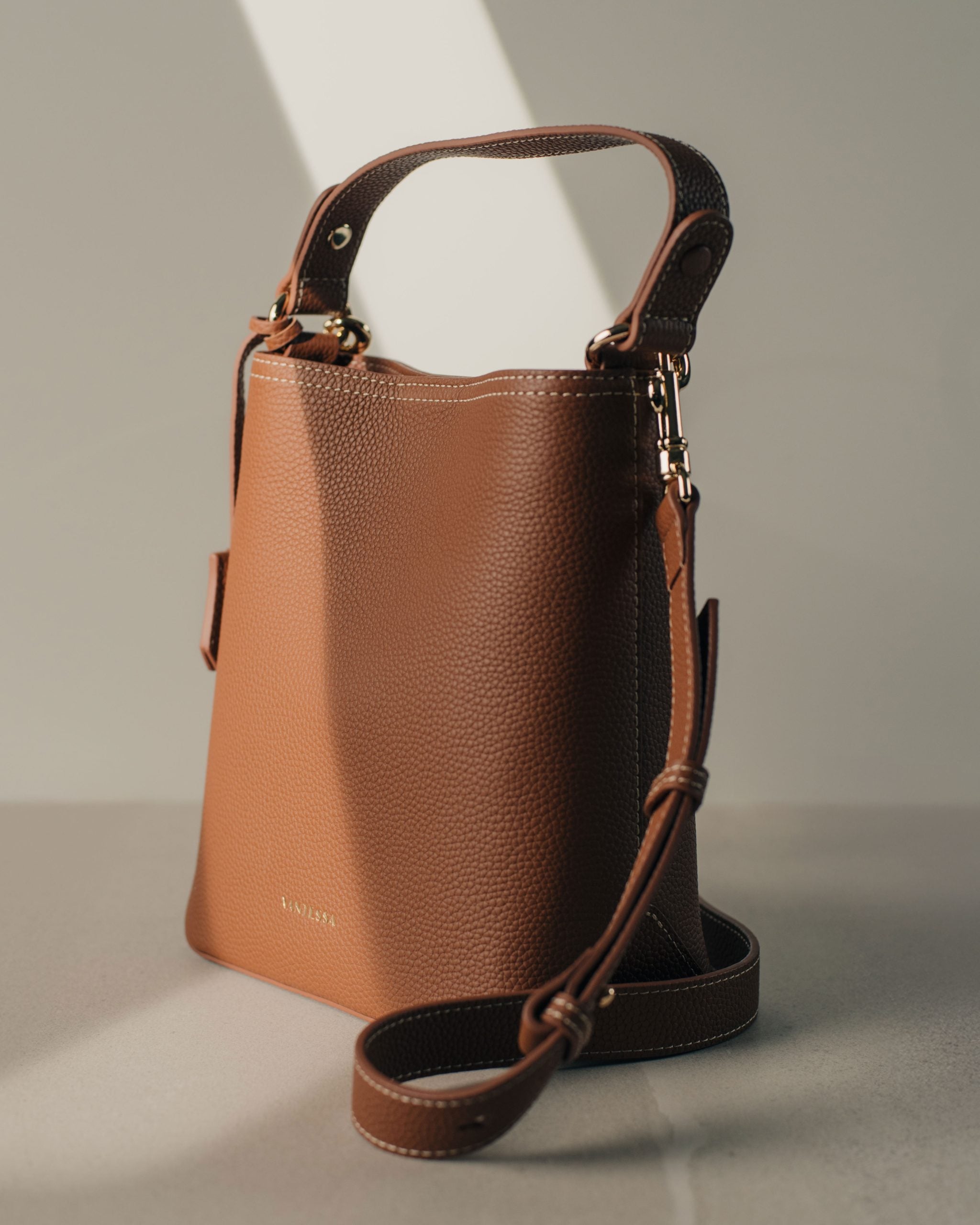 Linea Soft Bucket — Chestnut image 5