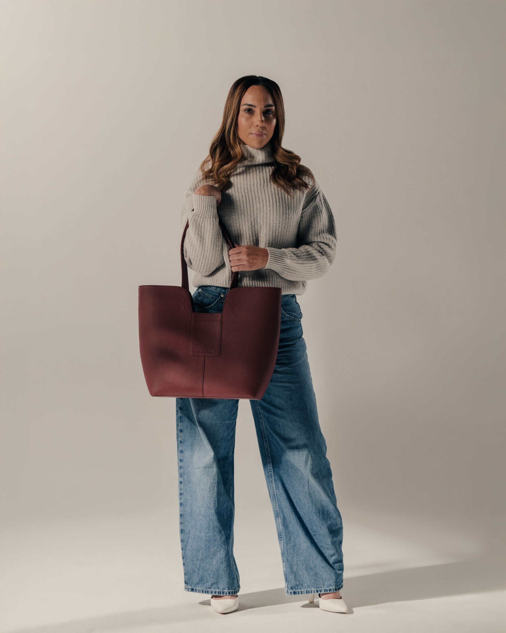 The Axis Tote - Merlot image 3