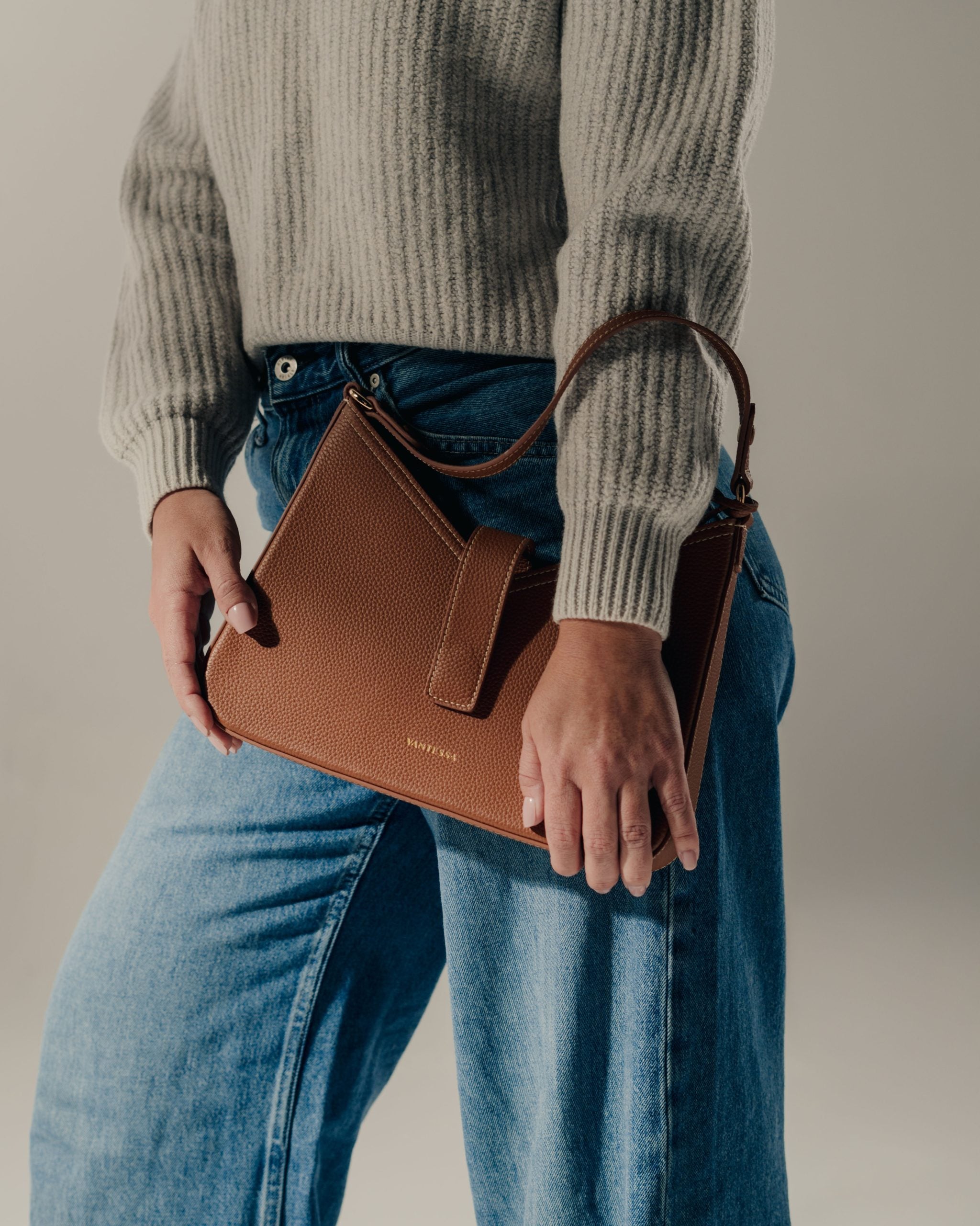 Vela Shoulder — Chestnut image 5